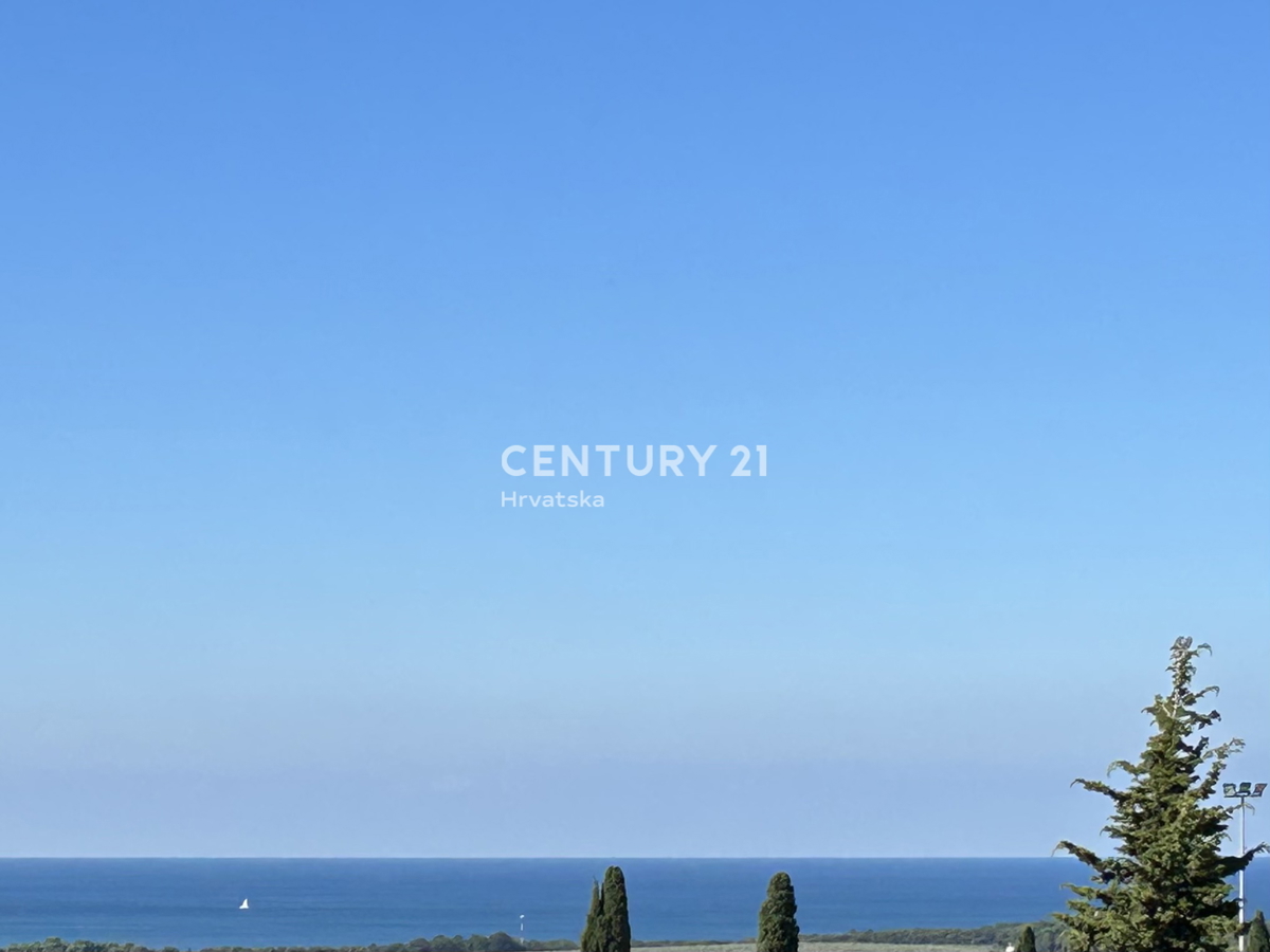 POREČ, PERIFERIA, ATTICO CON VISTA PANORAMICA E APERTA SUL MARE