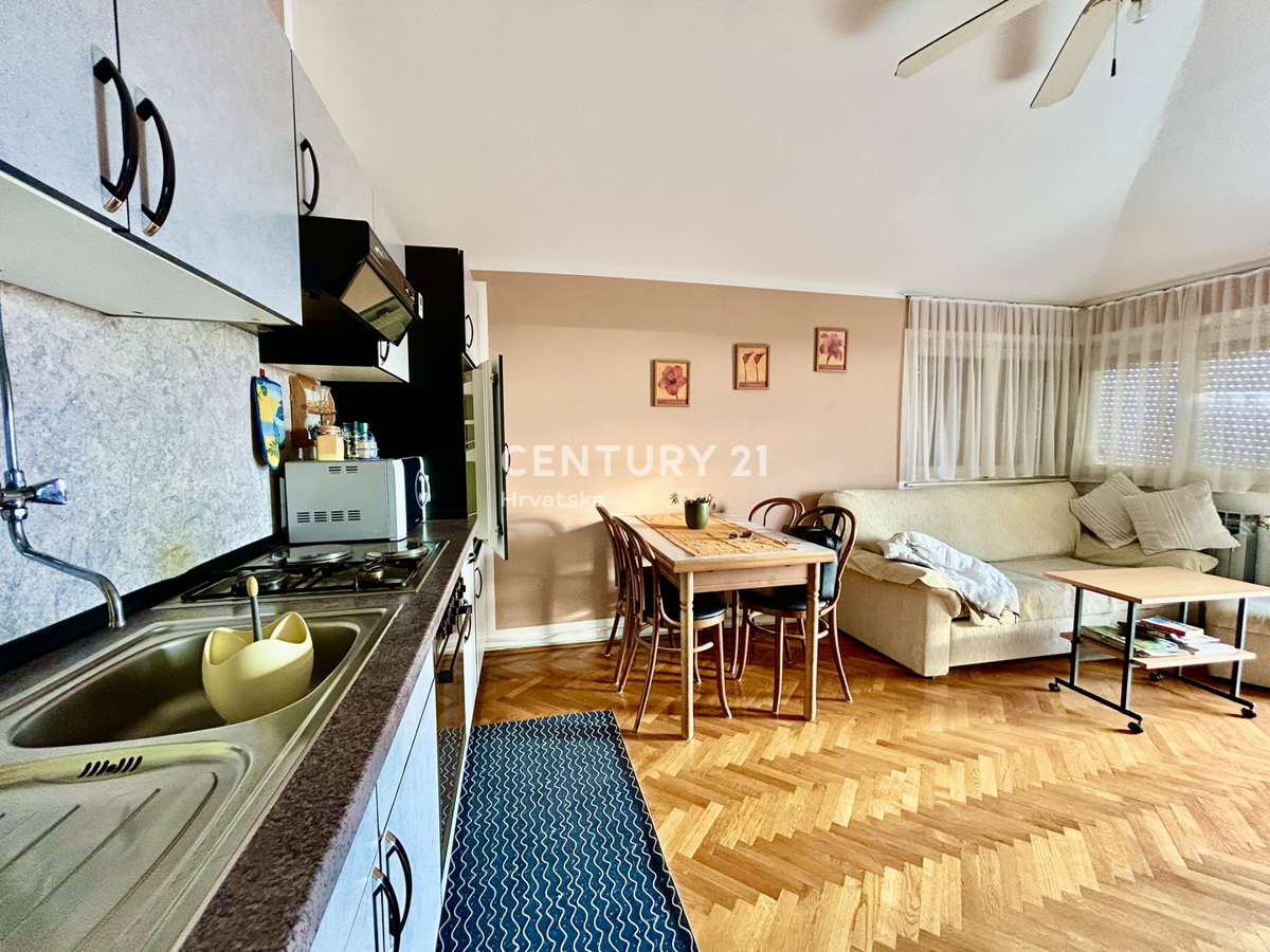 ROVIGNO, CENTRO, APPARTAMENTO CON VISTA PANORAMICA SUL MARE