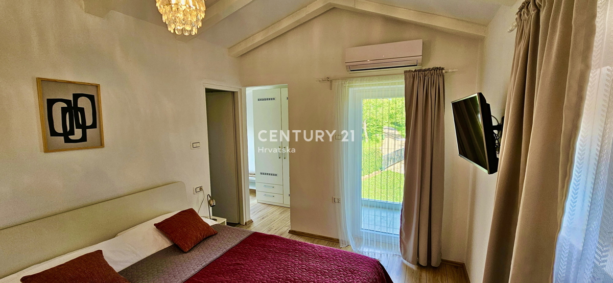 ŽMINJ, DINTORNI, INCANTEVOLE APPARTAMENTO AL PIANO TERRA CIRCONDATO DALLA NATURA