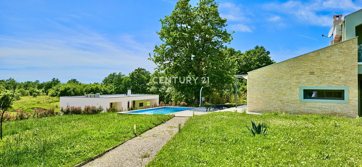 ŽMINJ, DINTORNI, INCANTEVOLE APPARTAMENTO AL PIANO TERRA CIRCONDATO DALLA NATURA