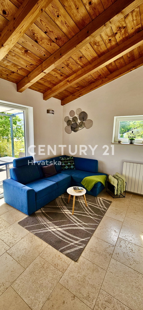 ŽMINJ, DINTORNI, INCANTEVOLE APPARTAMENTO AL PIANO TERRA CIRCONDATO DALLA NATURA