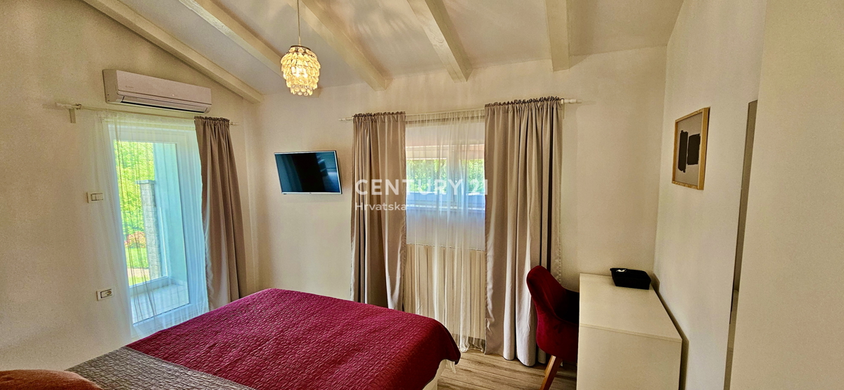 ŽMINJ, DINTORNI, INCANTEVOLE APPARTAMENTO AL PIANO TERRA CIRCONDATO DALLA NATURA