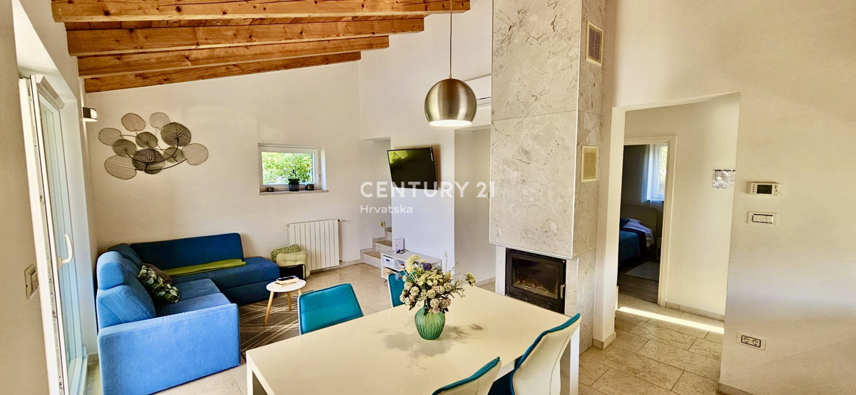 ŽMINJ, DINTORNI, INCANTEVOLE APPARTAMENTO AL PIANO TERRA CIRCONDATO DALLA NATURA