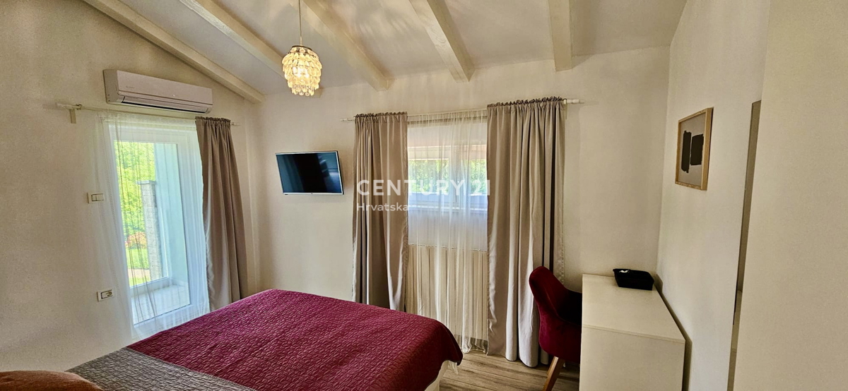 ŽMINJ, DINTORNI, INCANTEVOLE APPARTAMENTO AL PIANO TERRA CIRCONDATO DALLA NATURA