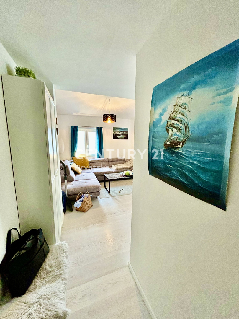 ROVINJ, OTTIMO E RISTRUTTURATO APPARTAMENTO SU DUE PIANI