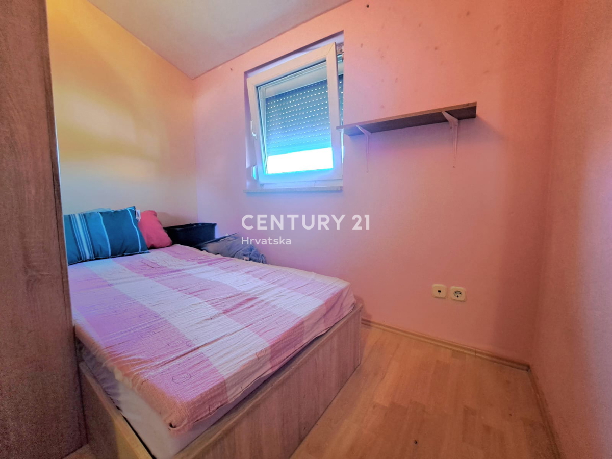 POREČ, APPARTAMENTO SU DUE LIVELLI