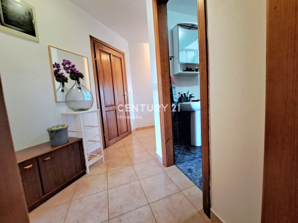 POREČ, APPARTAMENTO SU DUE LIVELLI