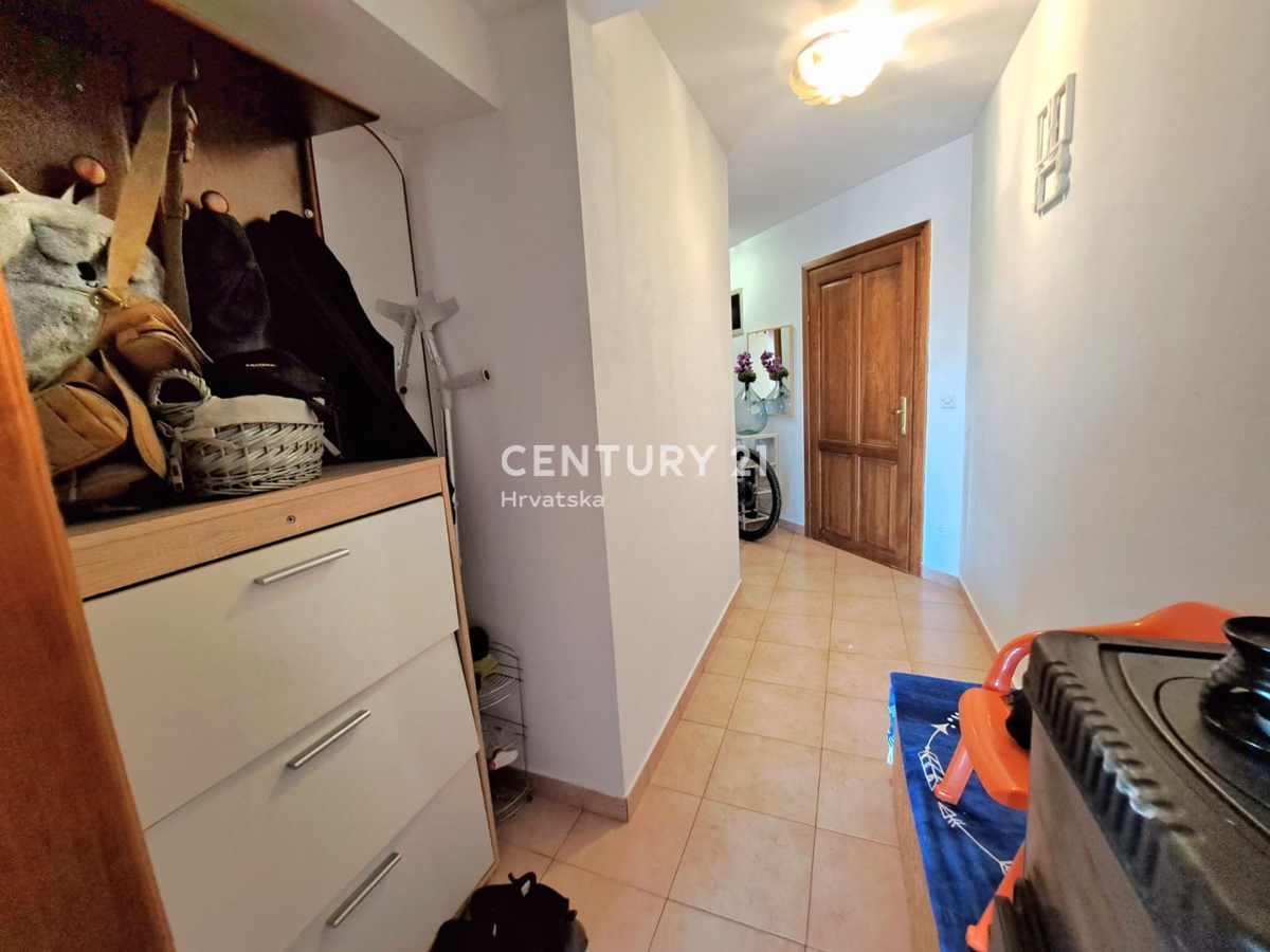 POREČ, APPARTAMENTO SU DUE LIVELLI