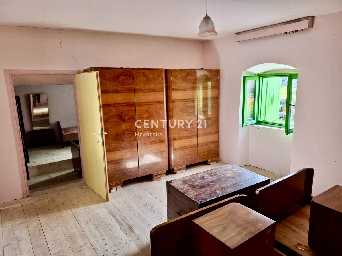 ĆIĆARIJA, BREST, CASA IN PIETRA ABITABILE CIRCONDATA DA NATURA INTACTA