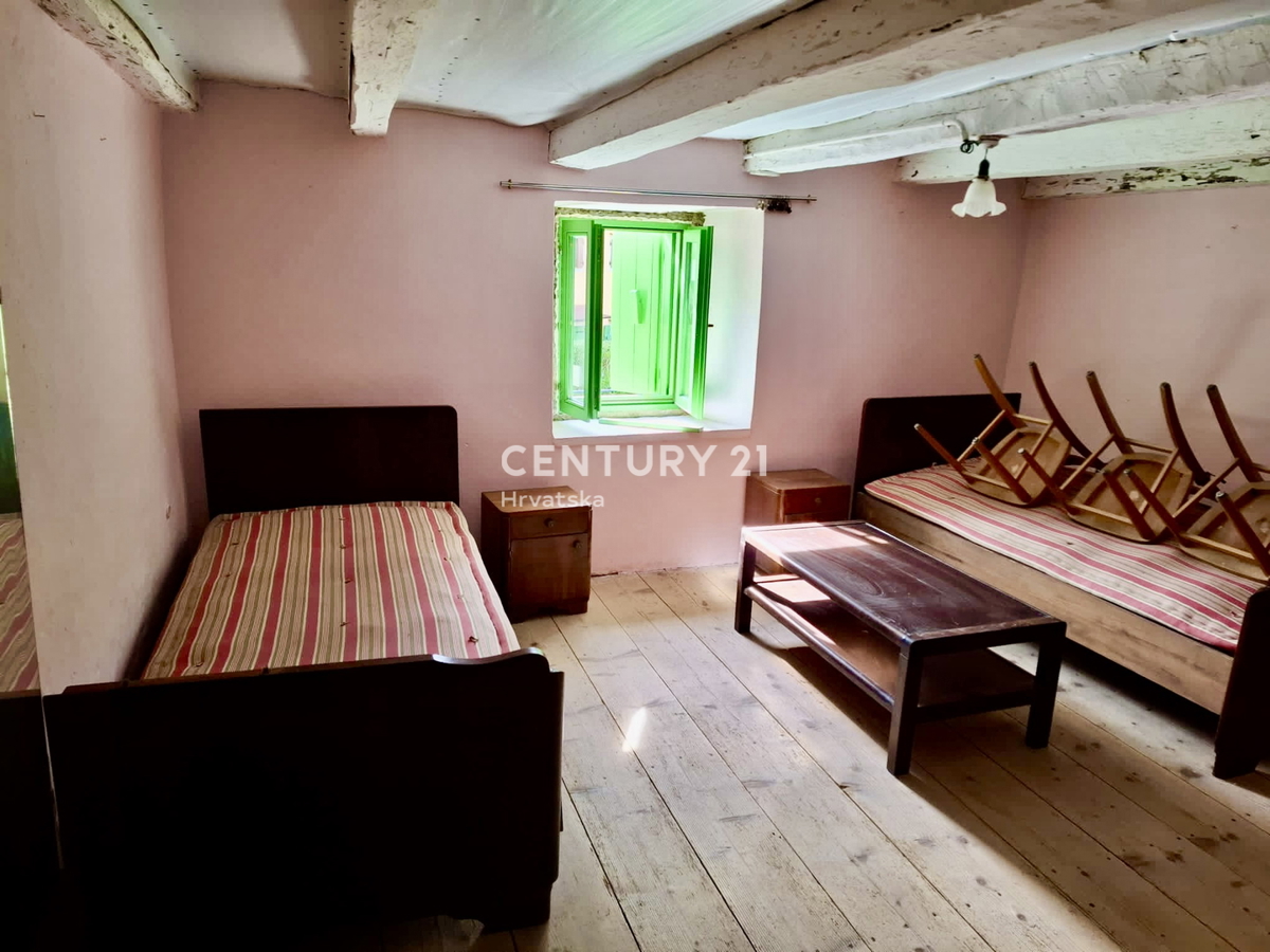 ĆIĆARIJA, BREST, CASA IN PIETRA ABITABILE CIRCONDATA DA NATURA INTACTA