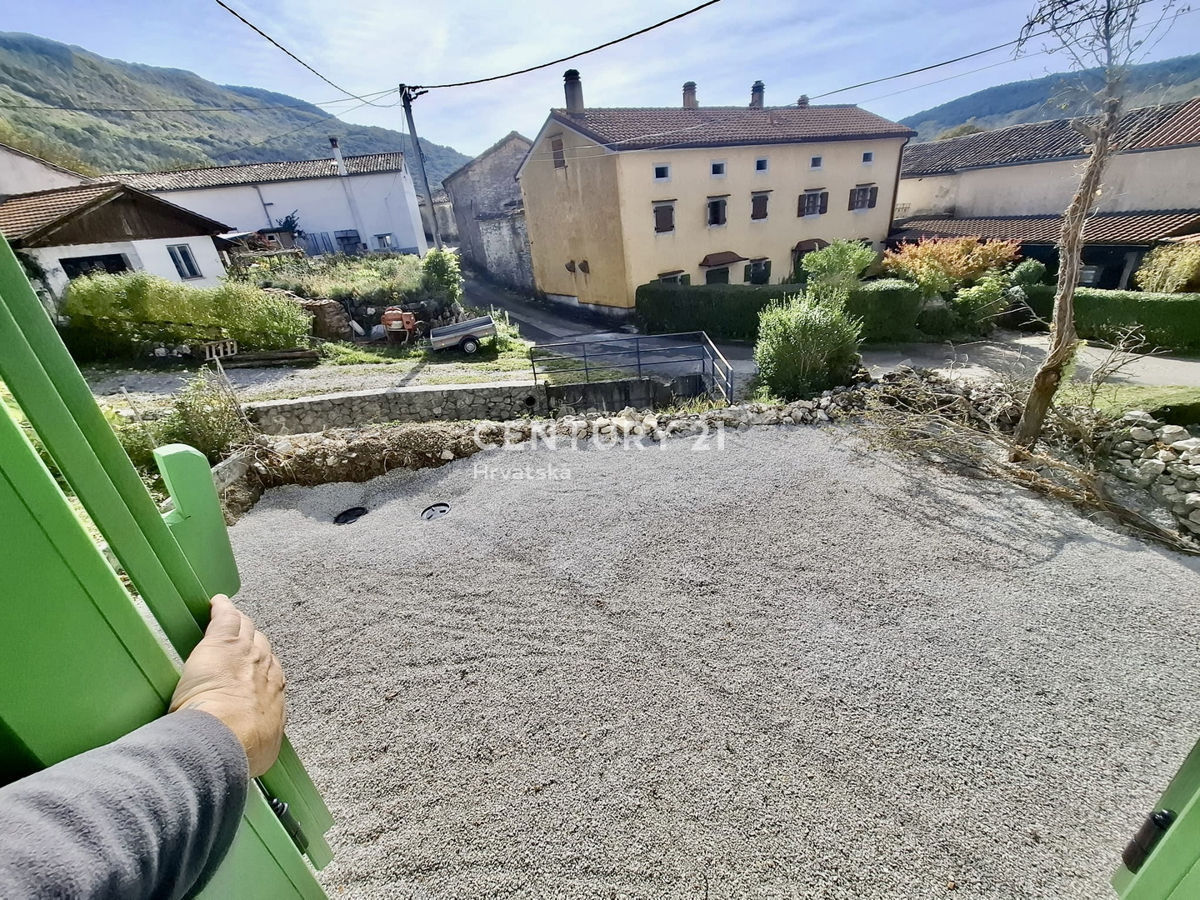 ĆIĆARIJA, BREST, CASA IN PIETRA ABITABILE CIRCONDATA DA NATURA INTACTA
