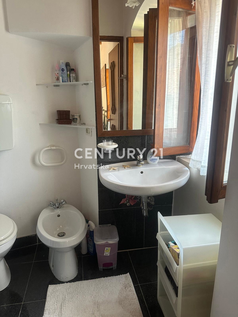 CRES, AFFASCINANTE CASA NEL VILLAGGIO, A SOLI 600 M DALLA SPIAGGIA