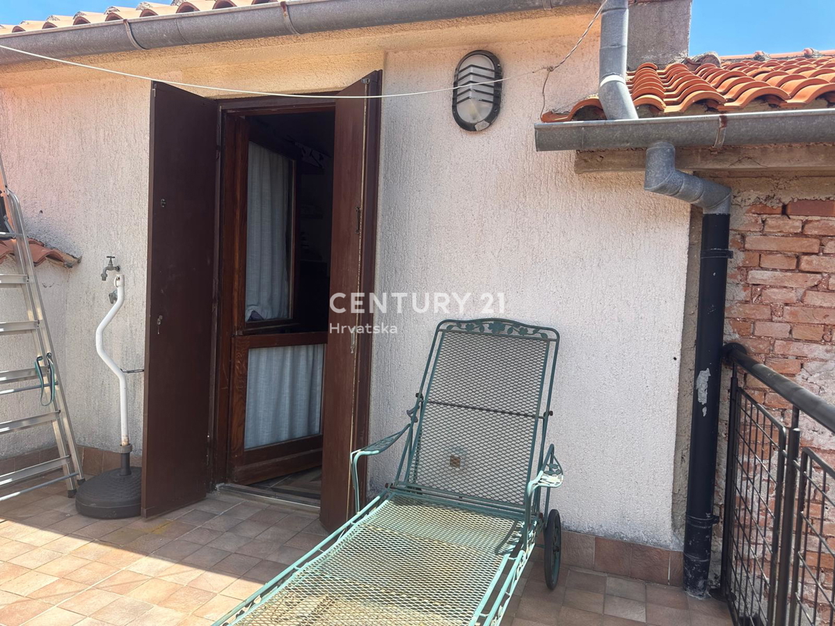 CRES, AFFASCINANTE CASA NEL VILLAGGIO, A SOLI 600 M DALLA SPIAGGIA