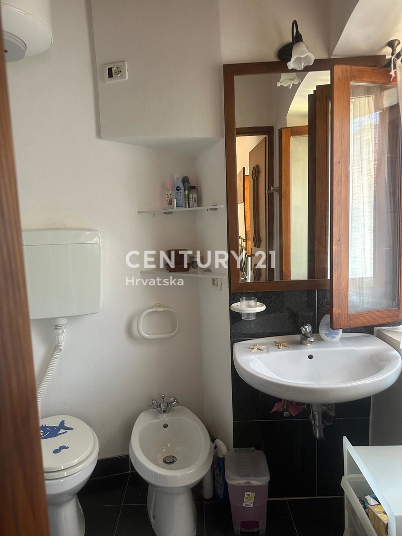 CRES, AFFASCINANTE CASA NEL VILLAGGIO, A SOLI 600 M DALLA SPIAGGIA