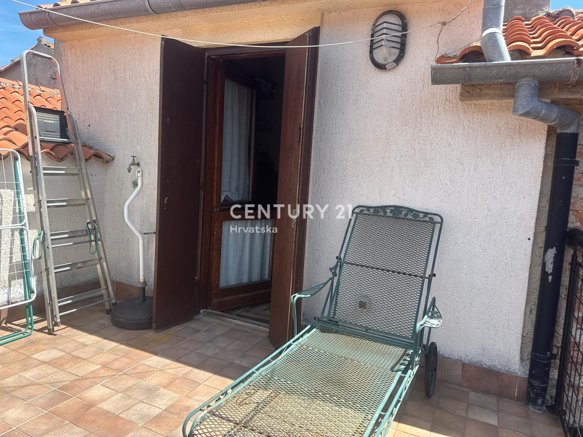 CRES, AFFASCINANTE CASA NEL VILLAGGIO, A SOLI 600 M DALLA SPIAGGIA