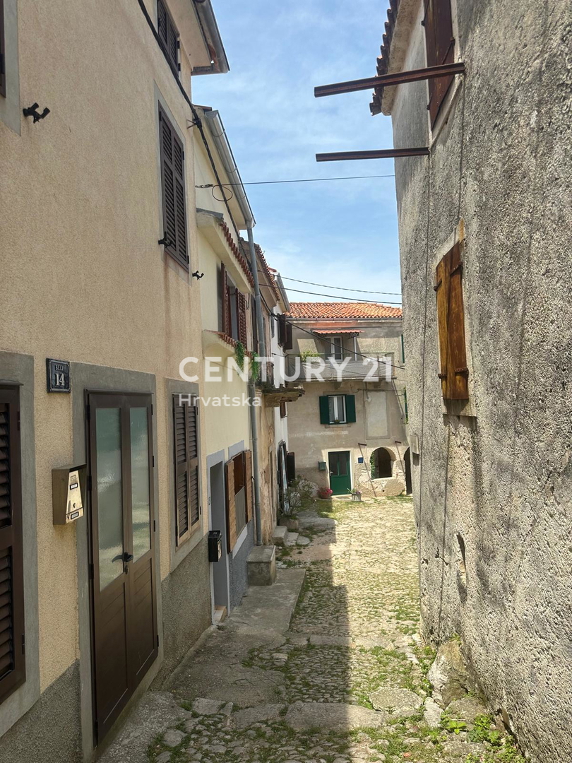 CRES, AFFASCINANTE CASA NEL VILLAGGIO, A SOLI 600 M DALLA SPIAGGIA