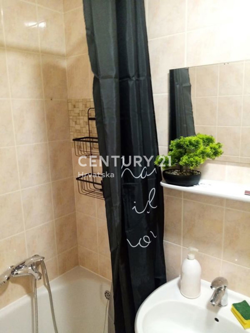 PULA, VENDITA APPARTAMENTO CON UNA CAMERA, VICINANZA MARE