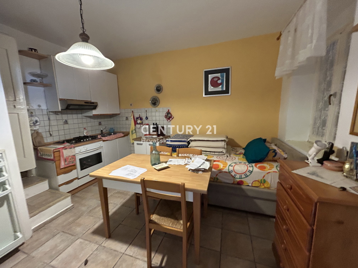 DAJLA, DINTORNI, CASA IN PRIMA FILA SUL MARE E SULLA SPIAGGIA