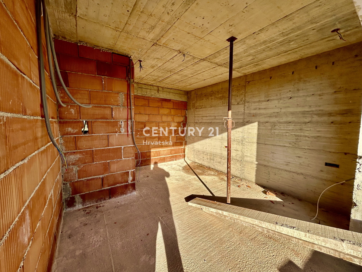 UMAG, APPARTAMENTO AL PIANO TERRA A SOLI 250 METRI DALLA SPIAGGIA