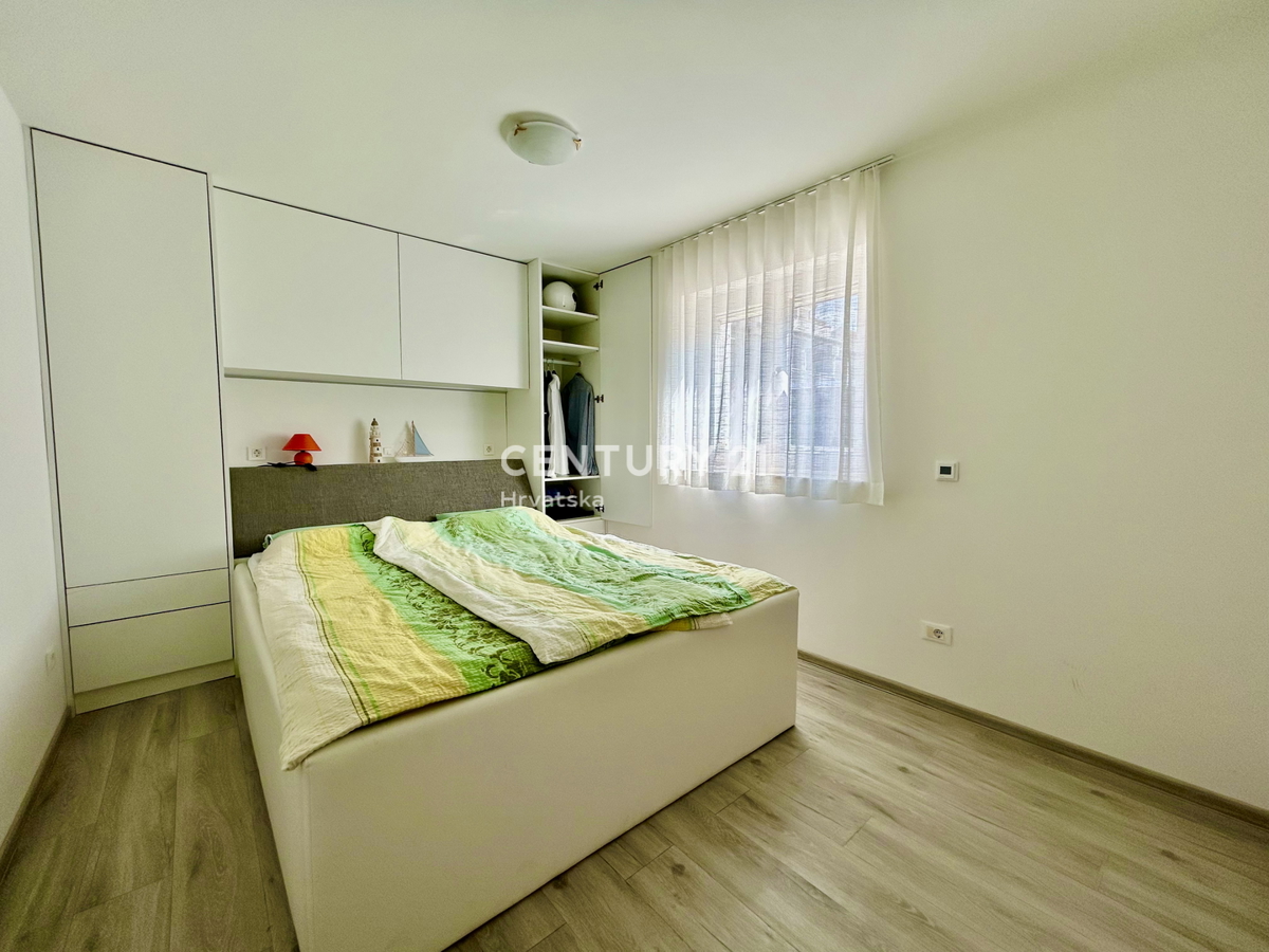 UMAG, DINTORNI, APPARTAMENTO AL PIANO TERRA A SOLI 150 METRI DALLA SPIAGGIA E DAL MARE