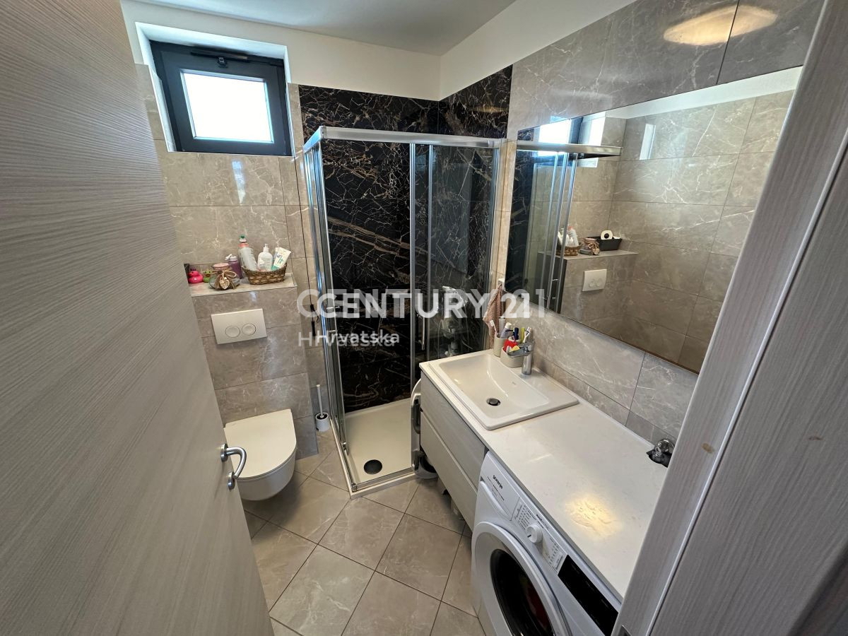 Vendita, Appartamento, 4 locali, Provincia di Istria, Novigrad