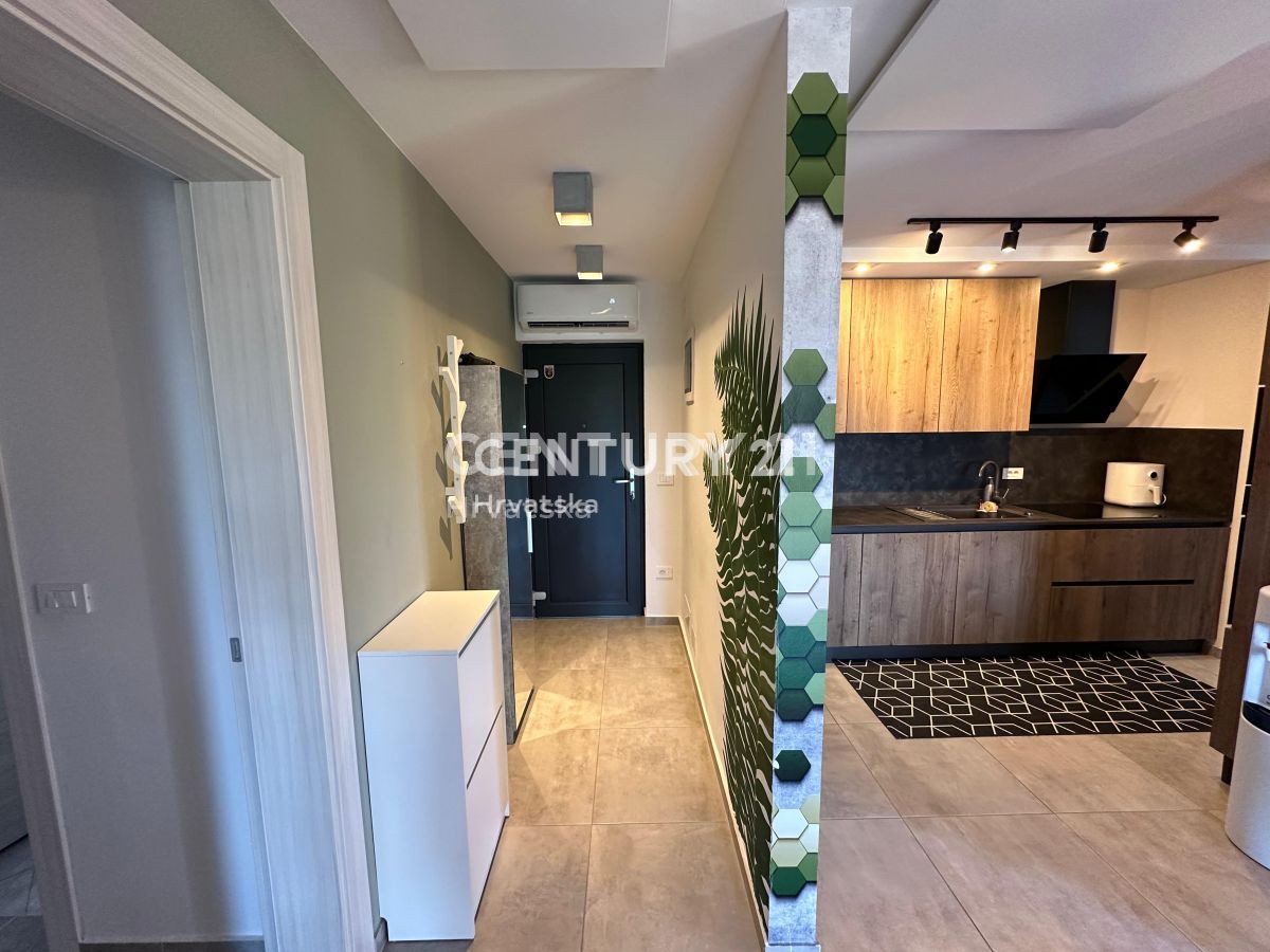 Vendita, Appartamento, 4 locali, Provincia di Istria, Novigrad