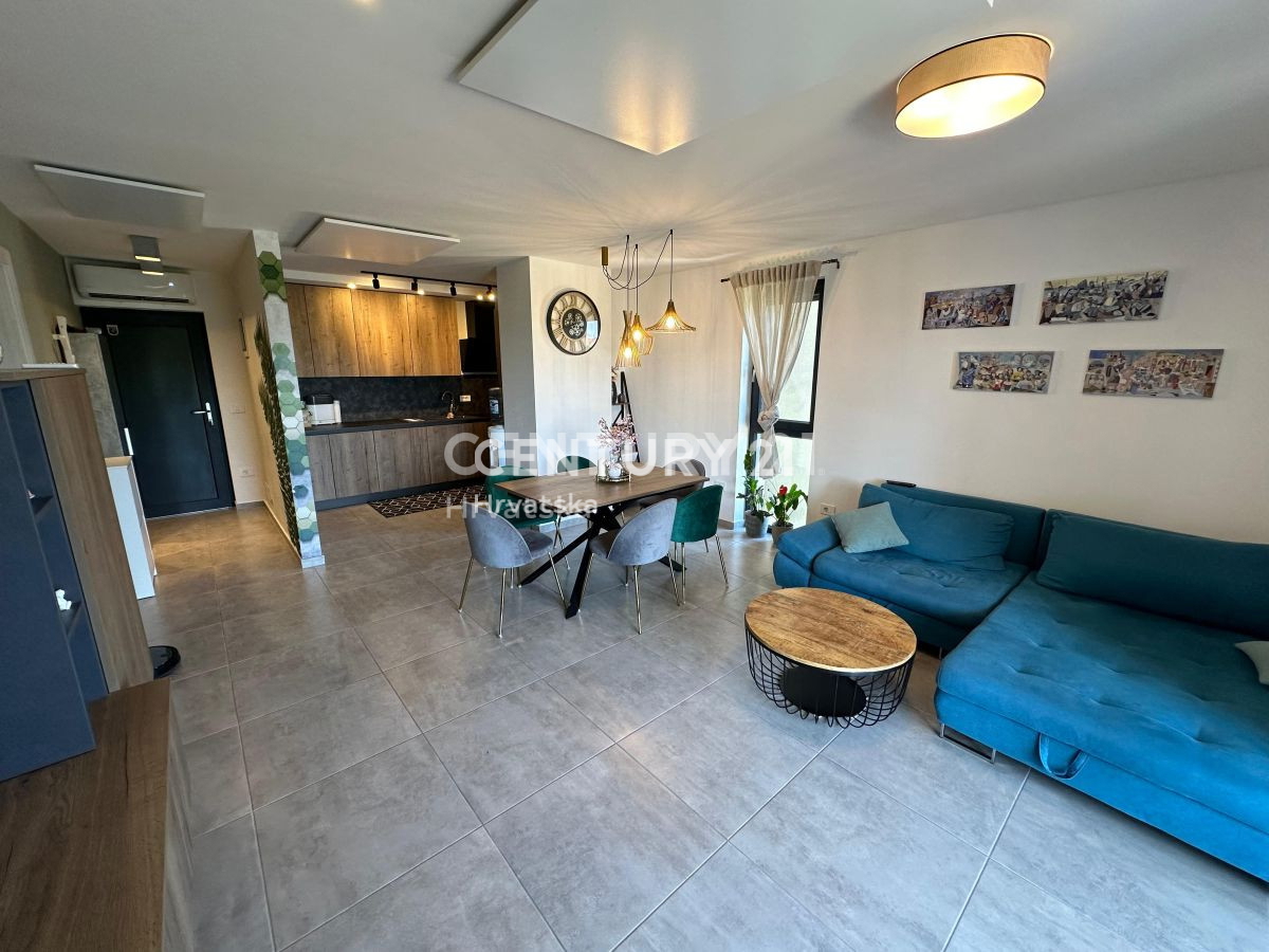 Vendita, Appartamento, 4 locali, Provincia di Istria, Novigrad