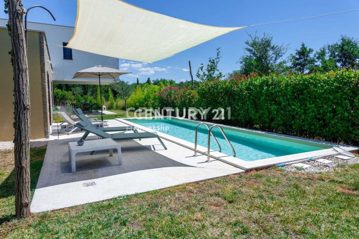 TAR, VABRIGA, CASA ROMANTICA DAL DESIGN MODERNO, MARE A 1 KM