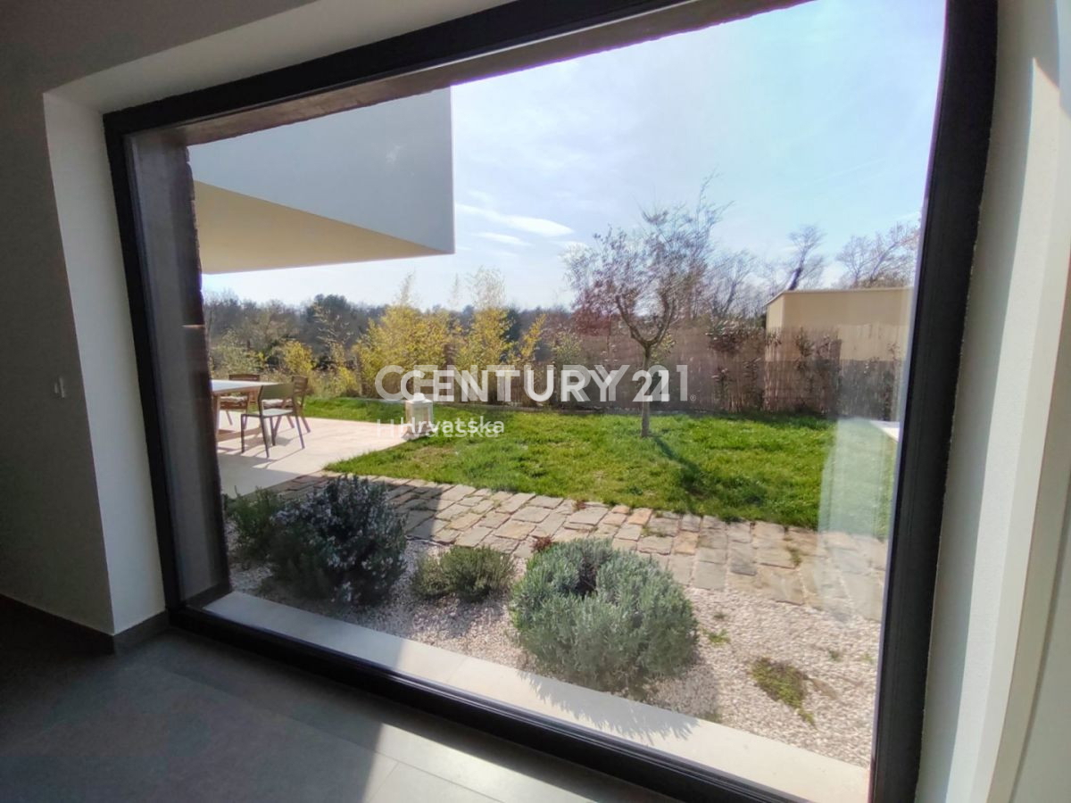 TAR, VABRIGA, CASA ROMANTICA DAL DESIGN MODERNO, MARE A 1 KM