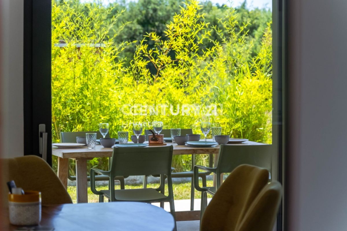 TAR, VABRIGA, CASA ROMANTICA DAL DESIGN MODERNO, MARE A 1 KM