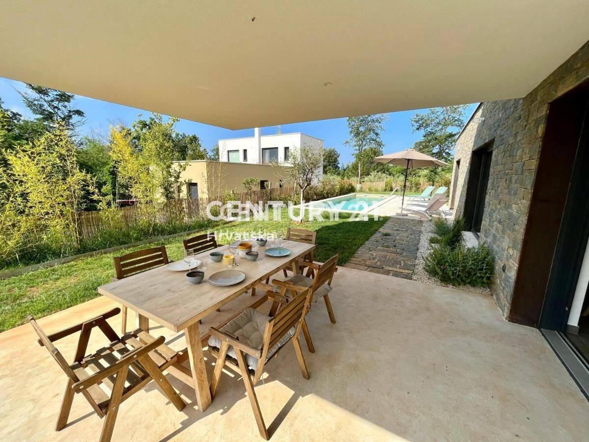 TAR, VABRIGA, CASA ROMANTICA DAL DESIGN MODERNO, MARE A 1 KM