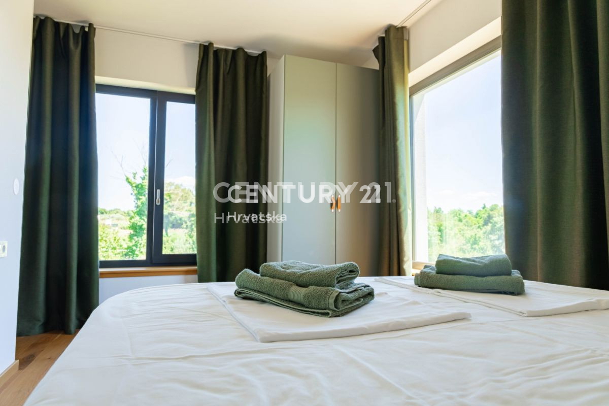 TAR, VABRIGA, CASA ROMANTICA DAL DESIGN MODERNO, MARE A 1 KM