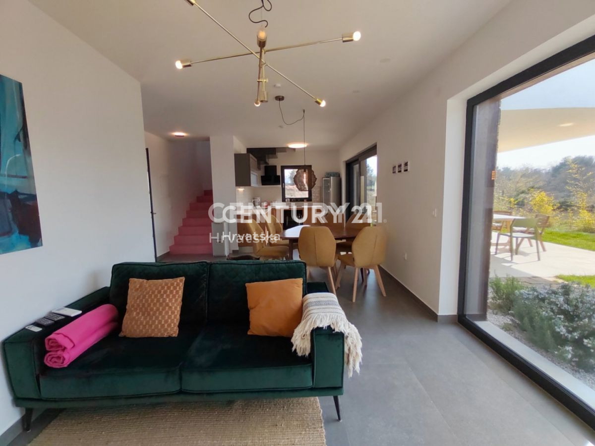 TAR, VABRIGA, CASA ROMANTICA DAL DESIGN MODERNO, MARE A 1 KM