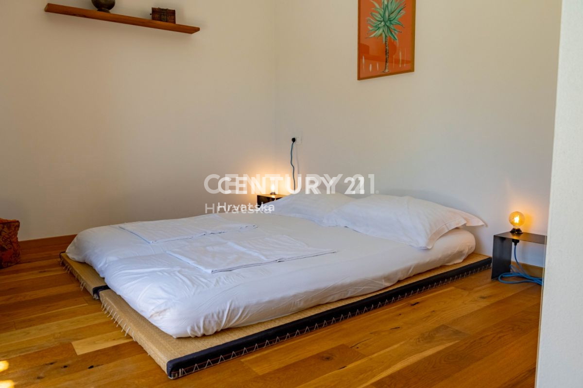 TAR, VABRIGA, CASA ROMANTICA DAL DESIGN MODERNO, MARE A 1 KM