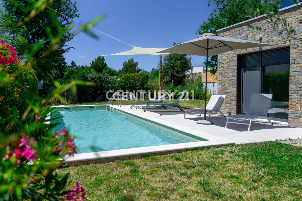 TAR, VABRIGA, CASA ROMANTICA DAL DESIGN MODERNO, MARE A 1 KM