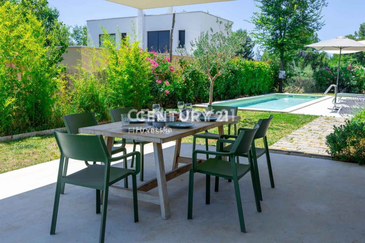 TAR, VABRIGA, CASA ROMANTICA DAL DESIGN MODERNO, MARE A 1 KM