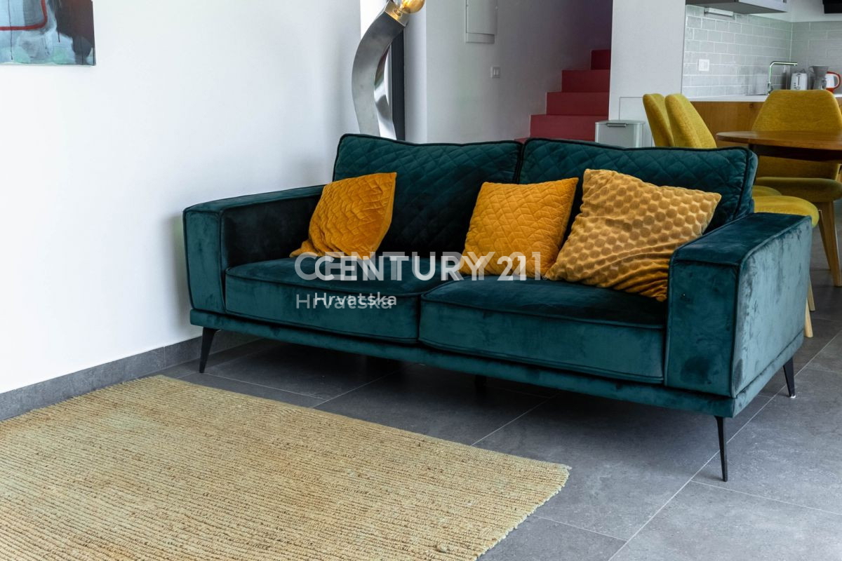 TAR, VABRIGA, CASA ROMANTICA DAL DESIGN MODERNO, MARE A 1 KM