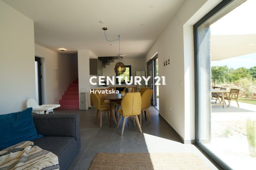 TAR, VABRIGA, CASA ROMANTICA DAL DESIGN MODERNO, MARE A 1 KM