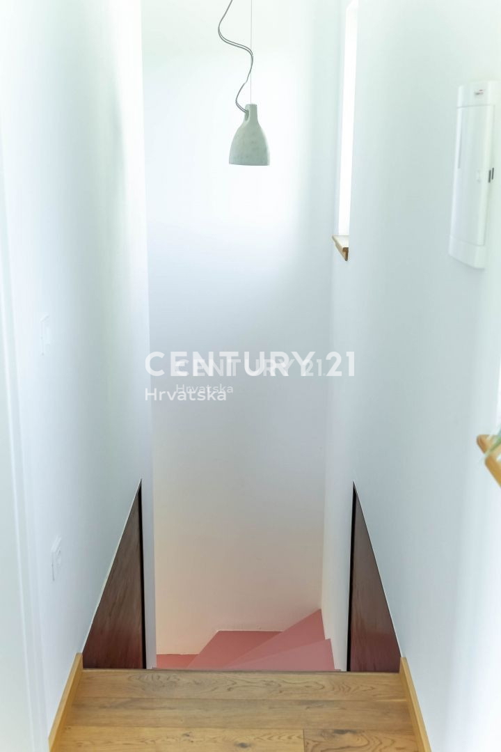 TAR, VABRIGA, CASA ROMANTICA DAL DESIGN MODERNO, MARE A 1 KM