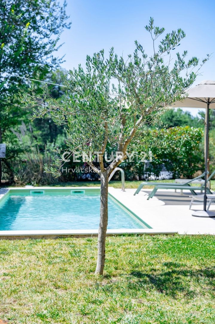 TAR, VABRIGA, CASA ROMANTICA DAL DESIGN MODERNO, MARE A 1 KM