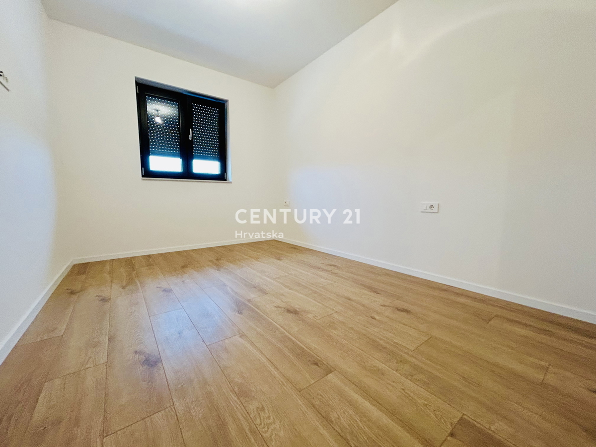 UMAG, DINTORNI, NUOVO APPARTAMENTO BILOCALE AL SECONDO PIANO