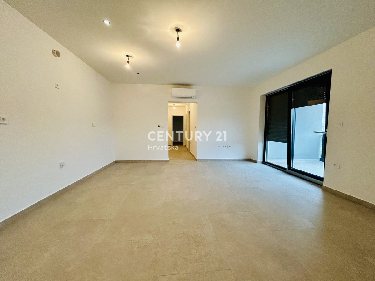 UMAG, DINTORNI, NUOVO APPARTAMENTO BILOCALE AL SECONDO PIANO