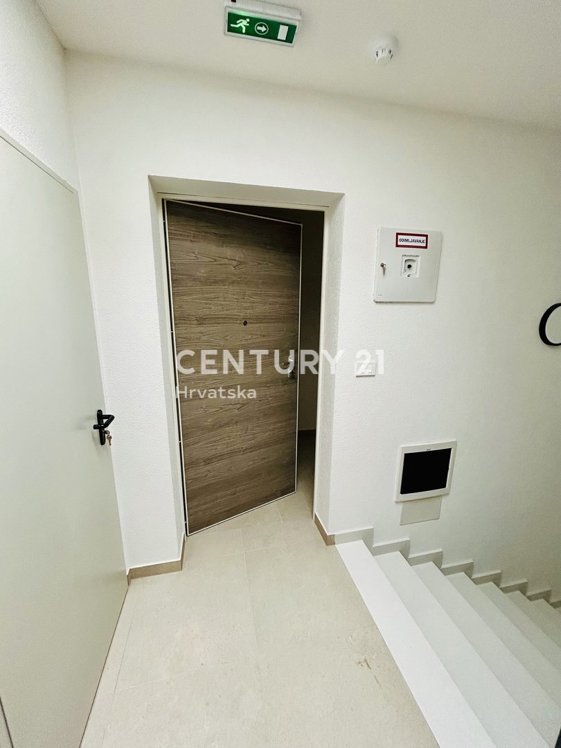 UMAG, DINTORNI, NUOVO APPARTAMENTO BILOCALE AL SECONDO PIANO