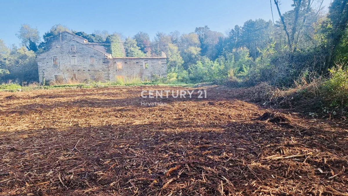 OPRTALJ, OKOLICA, ATRAKTIVNO GRAĐEVINSKO ZEMLJIŠTE