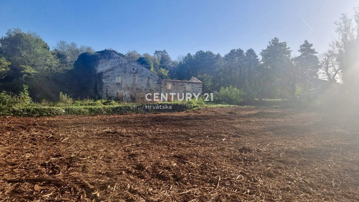 OPRTALJ, OKOLICA, ATRAKTIVNO GRAĐEVINSKO ZEMLJIŠTE