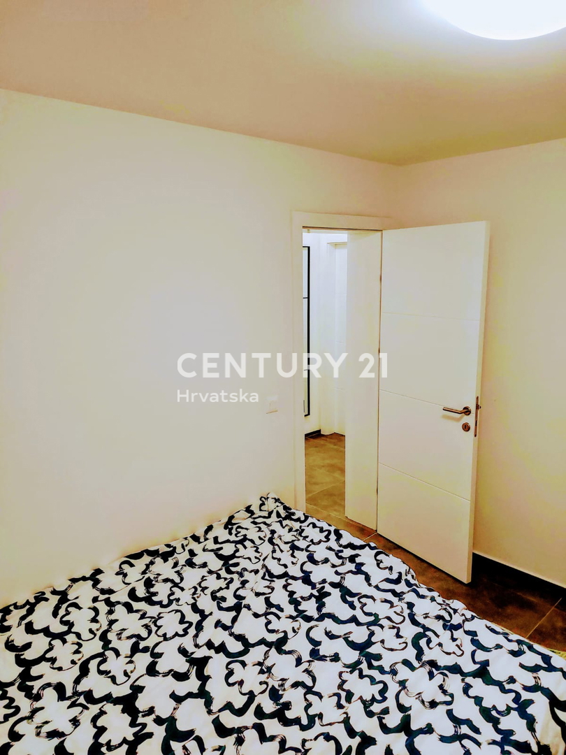 ISTRA, FUNTANA, VENDESI BEL APPARTAMENTO TRILOCALE AL PIANO TERRA