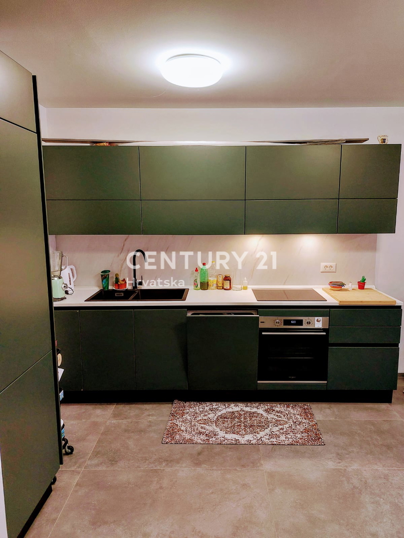 ISTRA, FUNTANA, VENDESI BEL APPARTAMENTO TRILOCALE AL PIANO TERRA