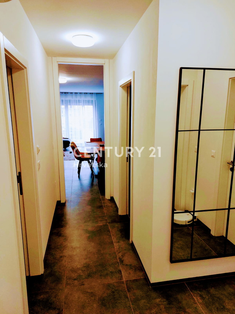 ISTRA, FUNTANA, VENDESI BEL APPARTAMENTO TRILOCALE AL PIANO TERRA