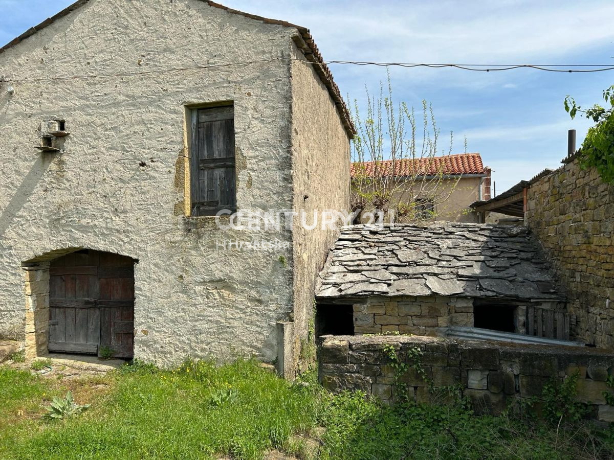 BUJE, MOMJAN, DINTORNI, CASA INDIPENDENTE IN PIETRA