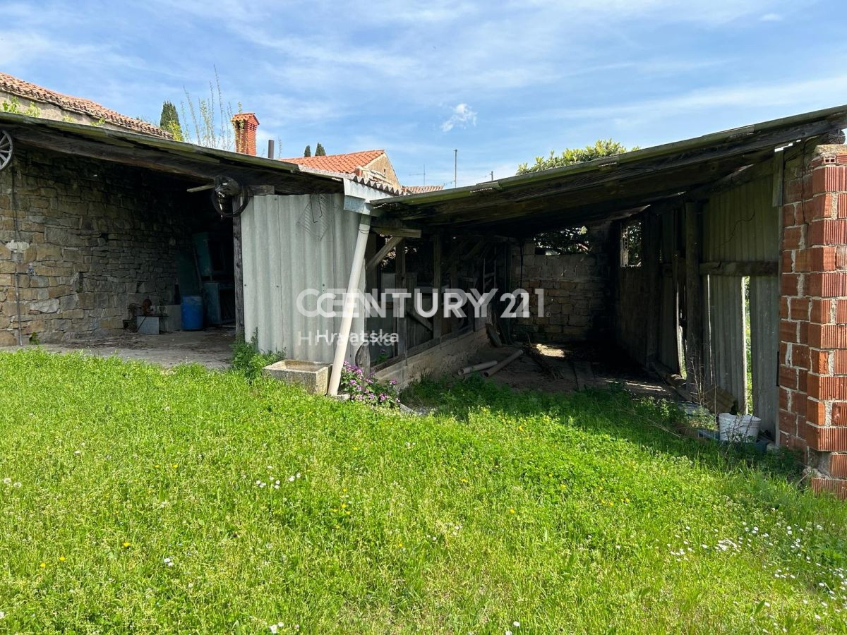 BUJE, MOMJAN, DINTORNI, CASA INDIPENDENTE IN PIETRA